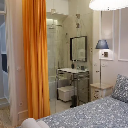 Center Rua Augusta Modern Art * Лиссабон