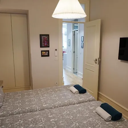 Center Rua Augusta Modern Art * Лиссабон